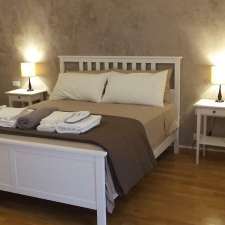 Residenza Leon Bed & Breakfast Castelnuovo del Garda Bagian luar foto