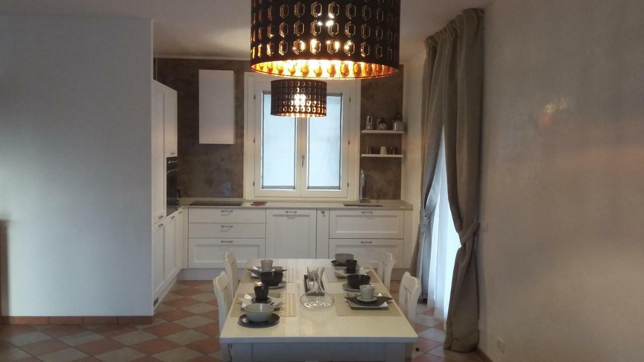 Residenza Leon Bed & Breakfast Castelnuovo del Garda Bagian luar foto
