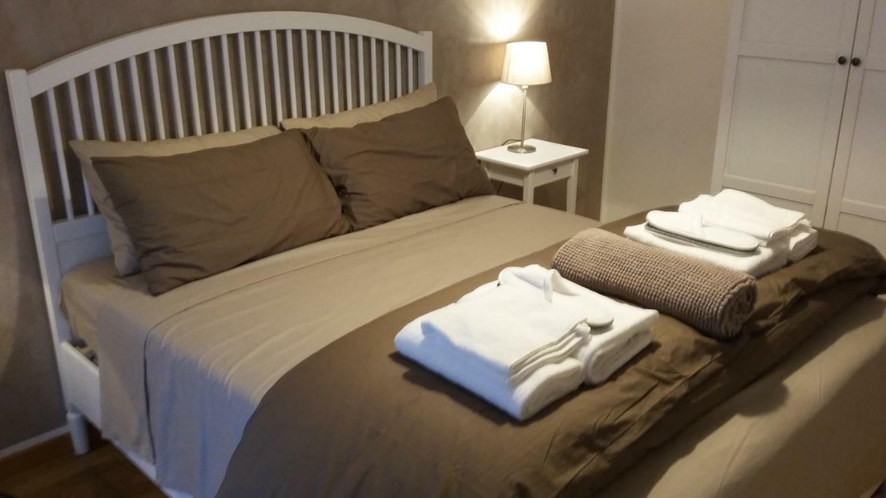Residenza Leon Bed & Breakfast Castelnuovo del Garda Bagian luar foto