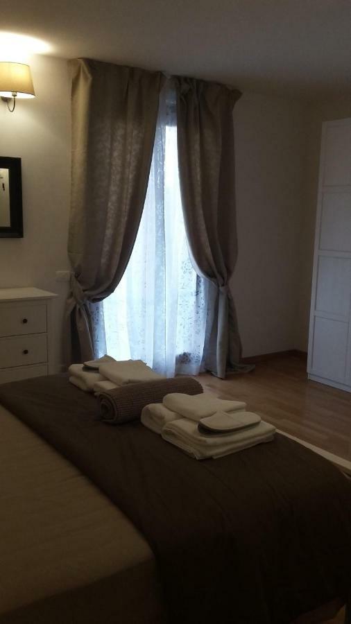 Residenza Leon Bed & Breakfast Castelnuovo del Garda Bagian luar foto