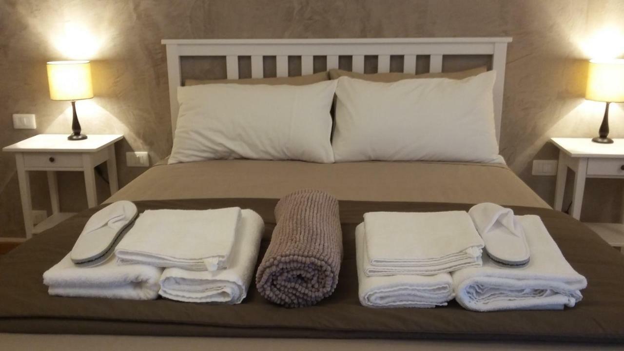 Residenza Leon Bed & Breakfast Castelnuovo del Garda Bagian luar foto