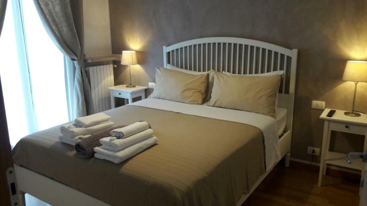Residenza Leon Bed & Breakfast Castelnuovo del Garda Bagian luar foto
